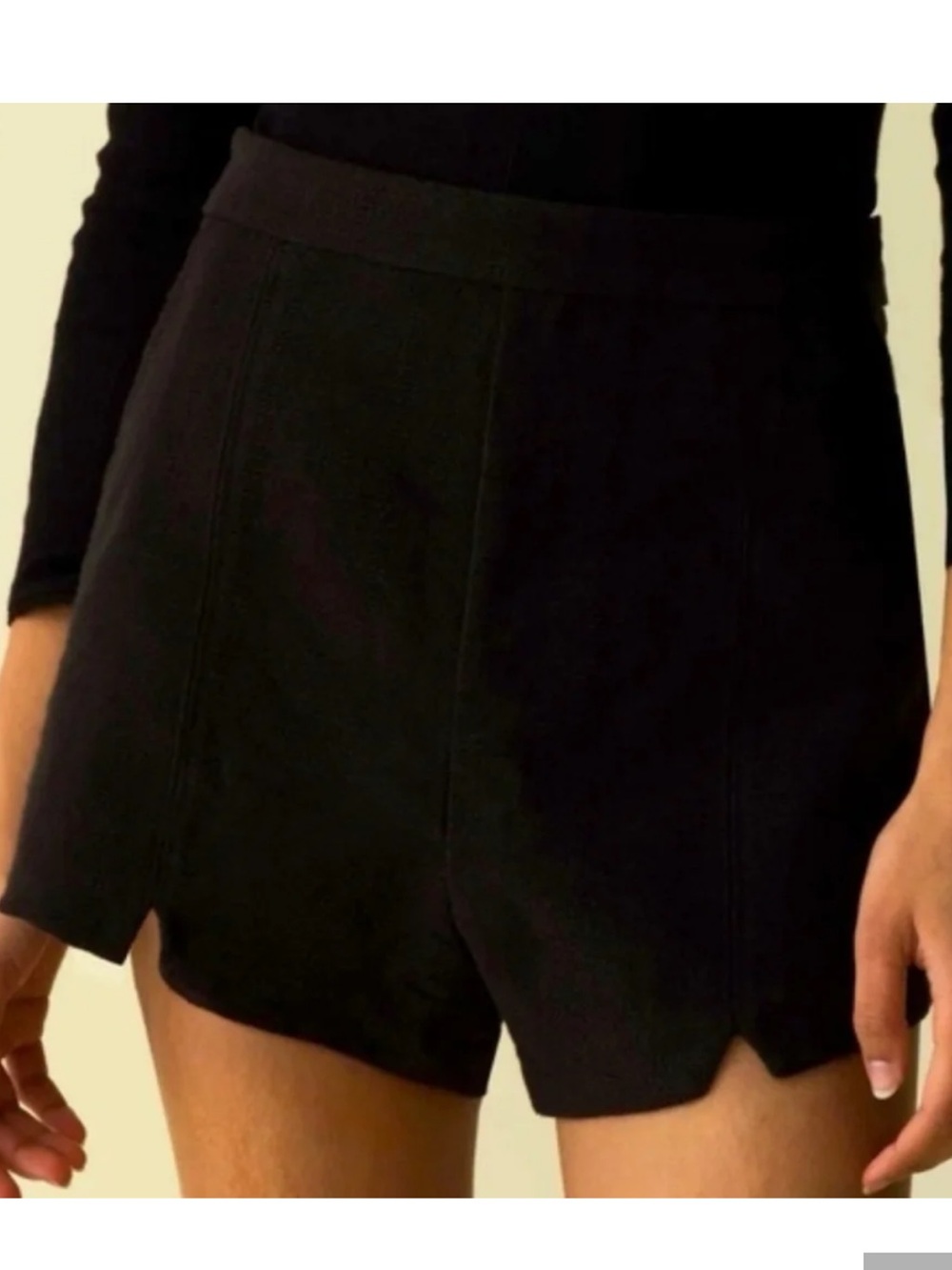 Doen Mavin black shorts